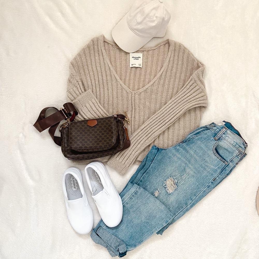 Abercrombie V-Neck Sweater